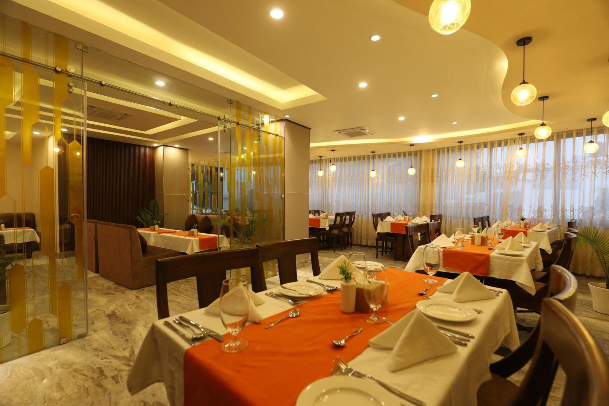 קטמנדו Apex Business Hotel - Airport מראה חיצוני תמונה